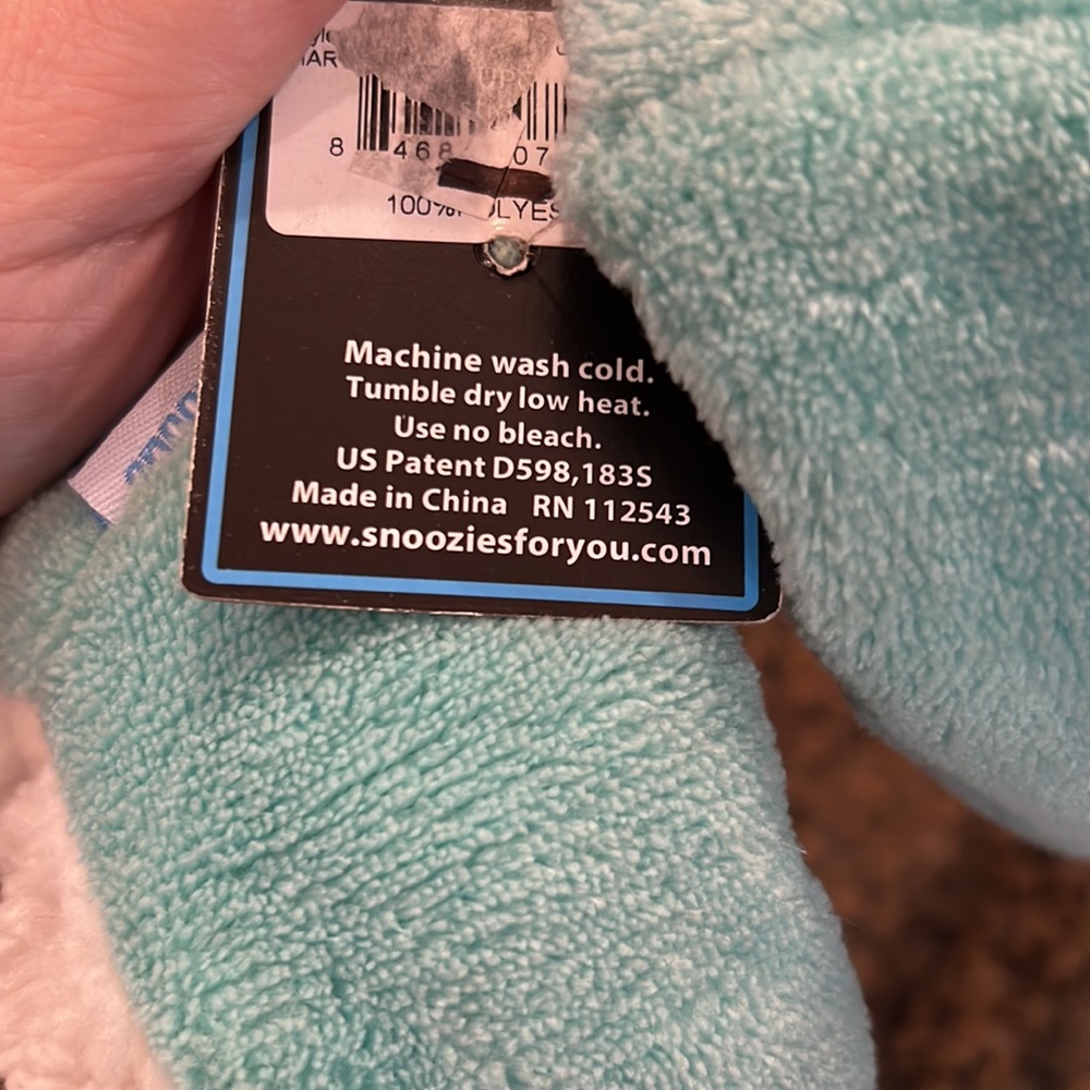 NWT Snoozies sleepers size 7/8 new. - Picture 4 of 4